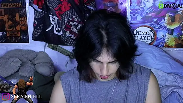 Seraphiell live cam on StripChat