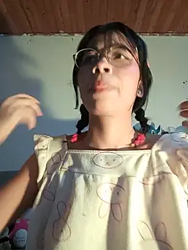 Dolli_virginpussy webcam
