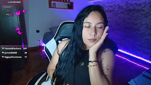 Camila_IRoose webcam