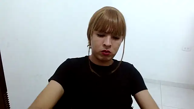 estefania224 webcam