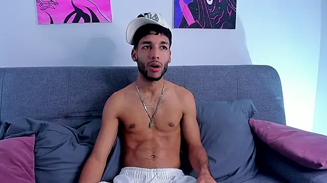 thiagoferreti (M twink) - Full naked plus flash cock 😈