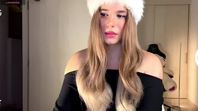 Model: Isa_Pallmer