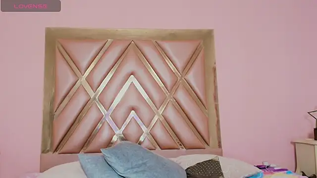 lilithrouse_ webcam