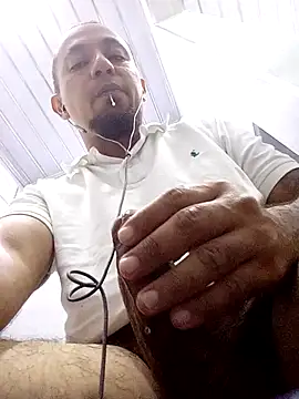 realuchin webcam