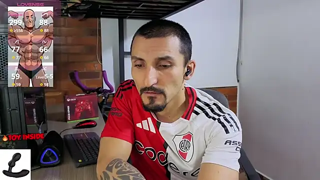 Marck_Muscle webcam