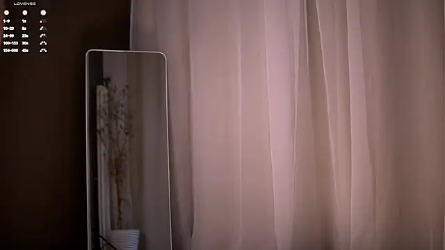 KnittedGoo live cam on StripChat