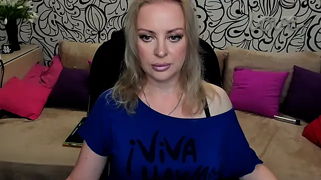 Hotdreamhere webcam