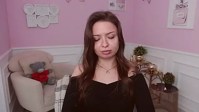 LucySkilar webcam