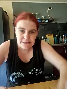Redhead-Wife webcam