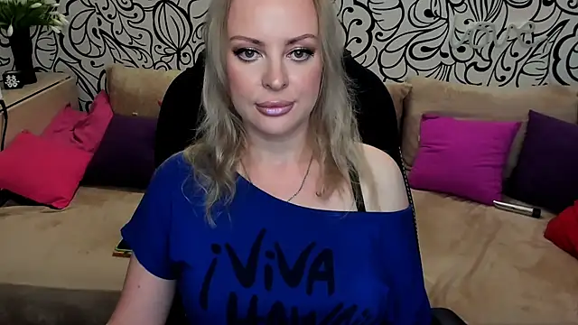 Hotdreamhere webcam