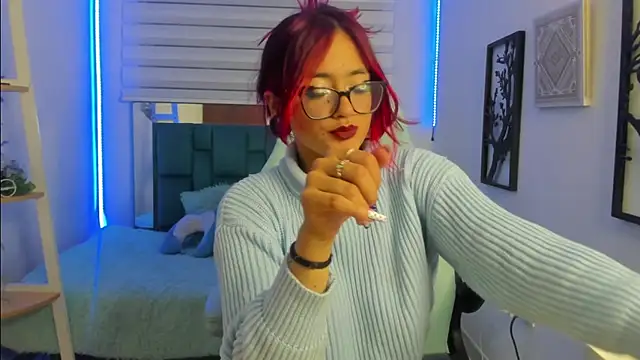 Sara_Red_X live cam on StripChat