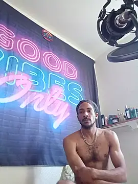Mikaaa97 webcam