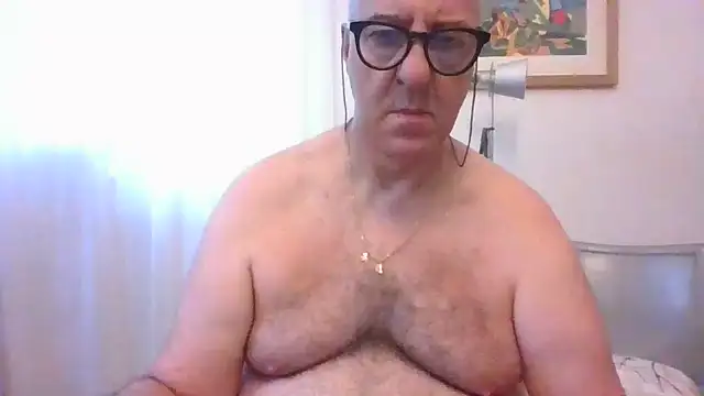 ANONIMO7735 live cam on StripChat