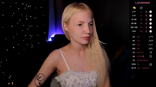 AnyaTaylor_ webcam