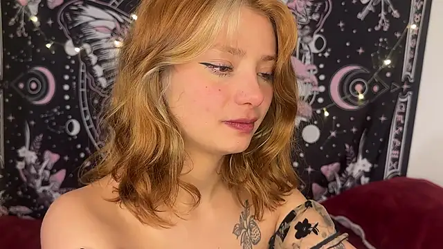ari_kat webcam