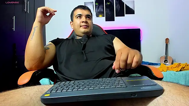 thiago__cp01 live cam on StripChat