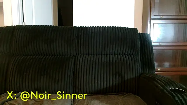 sinnernoir live cam on StripChat