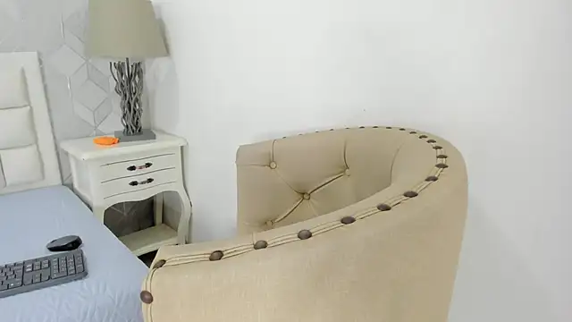 naia_cox webcam