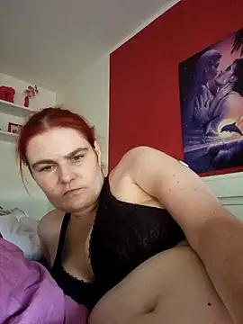 Redhead-Wife webcam