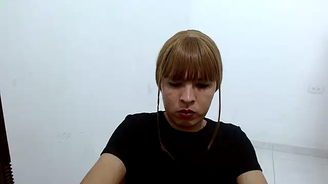 estefania224 webcam