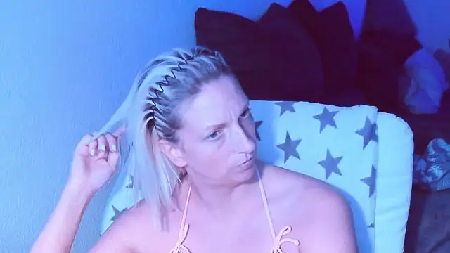 SexyJulia21 webcam