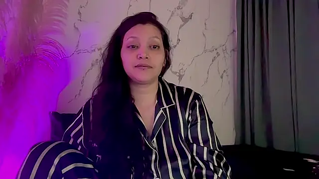 MarcellaGriffin webcam