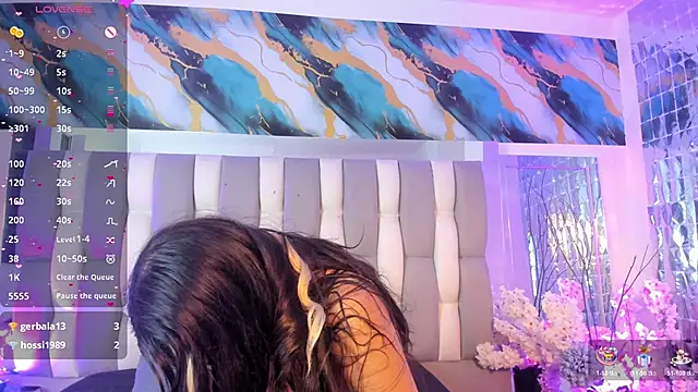 IsaDiiaz live cam on StripChat