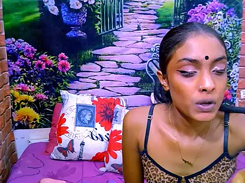 IndianPretty14u2Luv webcam