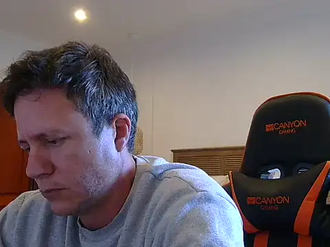 TroyDieselXXX webcam