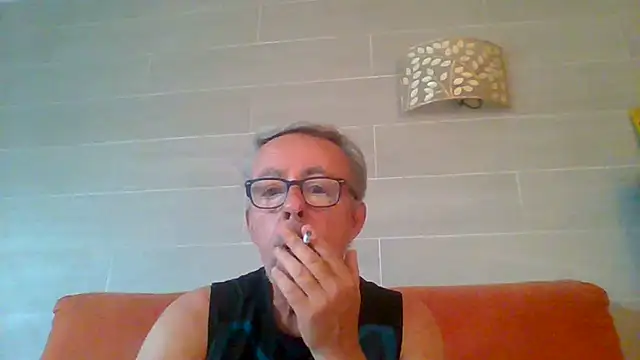 tuggy59 - Tuggy59's free webcam - UK Sex Cams