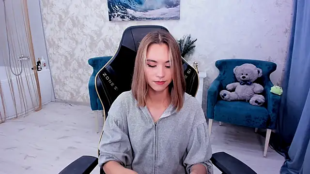 EllaCurtis webcam