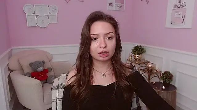 LucySkilar webcam