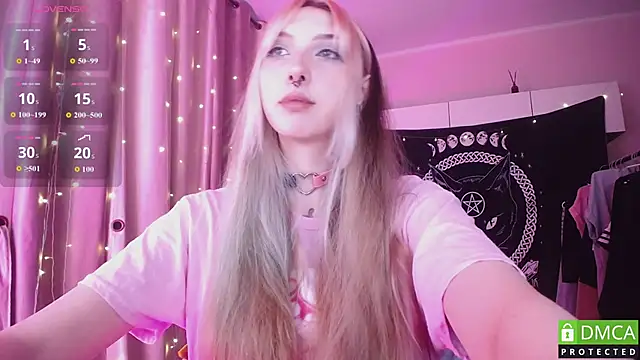 JustMeowGirl webcam