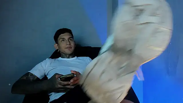 Travisttanner28 webcam