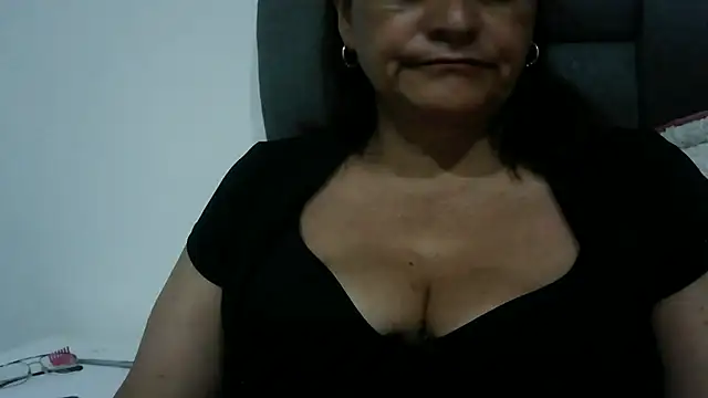 BiancaSteel webcam