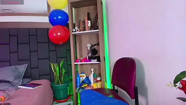 EllenaBoobs_ webcam
