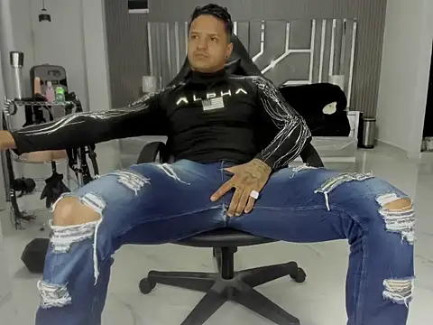 master_leather webcam