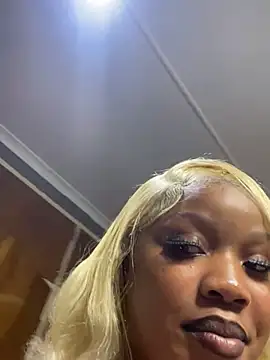 THICKBARBIE32 webcam