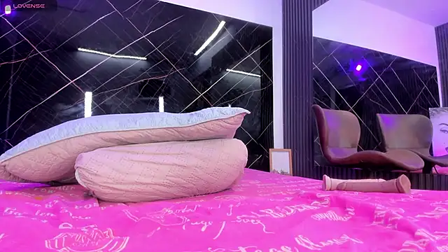 Skarleth_queen webcam