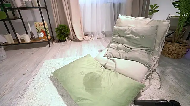 innocenthish (F teen) - 🌊Anal Fingering