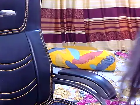 Noor_Zarin webcam