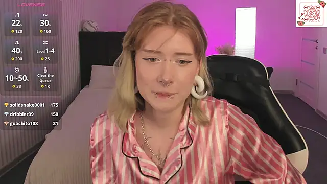 Elira_Vane webcam