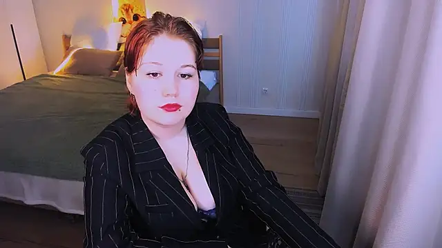 MiaLacrice webcam