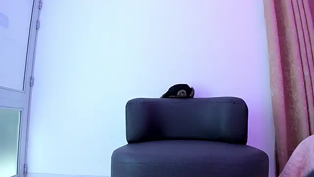 Usenn33 - Trans webcam sex chat