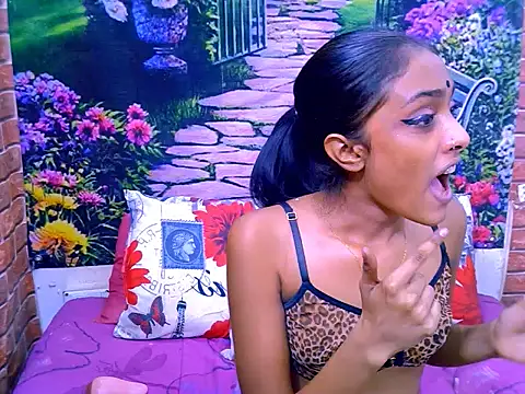 IndianPretty14u2Luv webcam