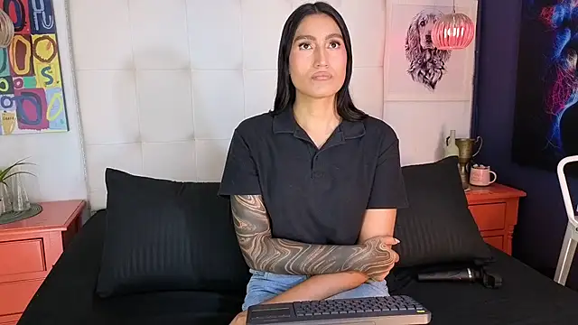 Taly_Fox live cam on StripChat