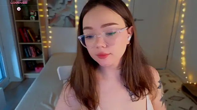 MilenaSaint webcam
