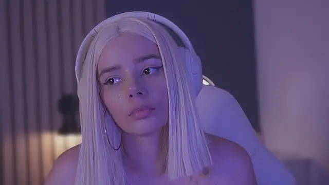 bella_adams_ webcam