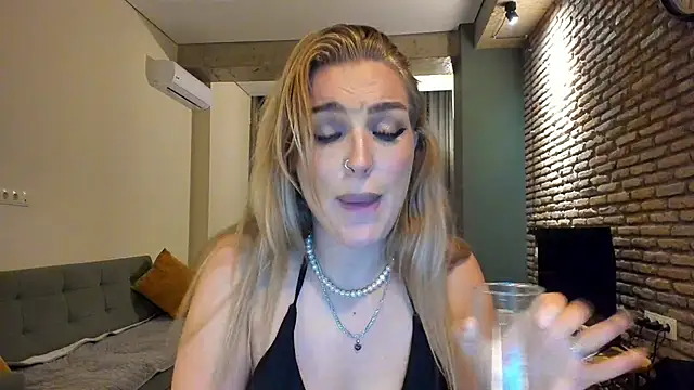 fifteenpoem webcam