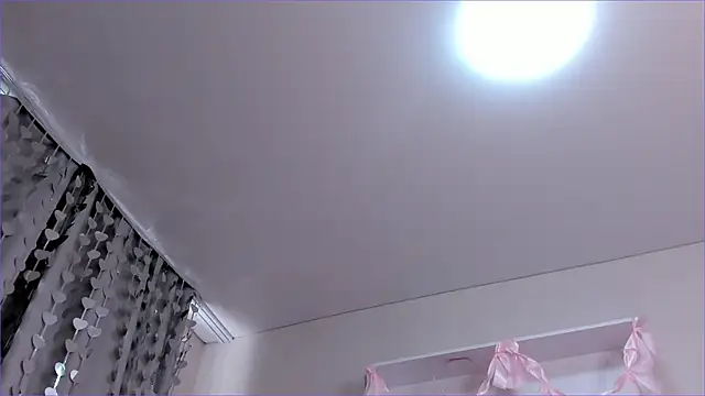 Milly_Lane webcam